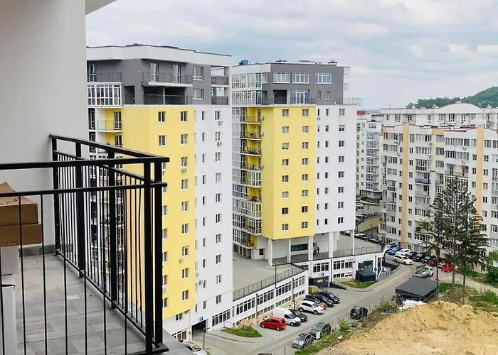 3 кім в новобудові , городоцька , шевченка , центр , жд شقة